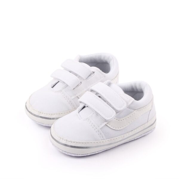 baby soft shoes (white)