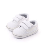 baby soft shoes (white)