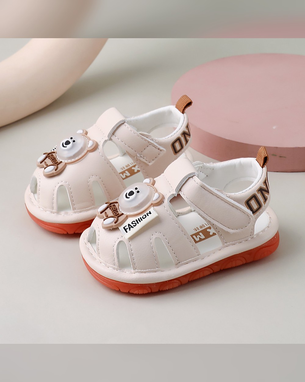 1766320702_o1cn01wi3psa29pbp0onyoi-963318116-0-cib.jpg White Cartoon Baby Sport Sandals - Image 1