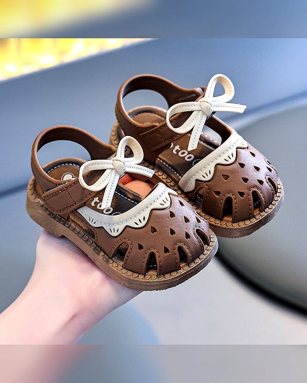 brown-bow-baby-closed-toe-sandals-9678.jpg Unisex Brown Bow Toddler Shoes - Image 1